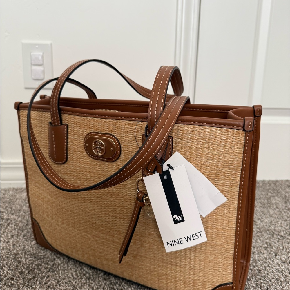 Nine West bag - Picture 2 of 4
